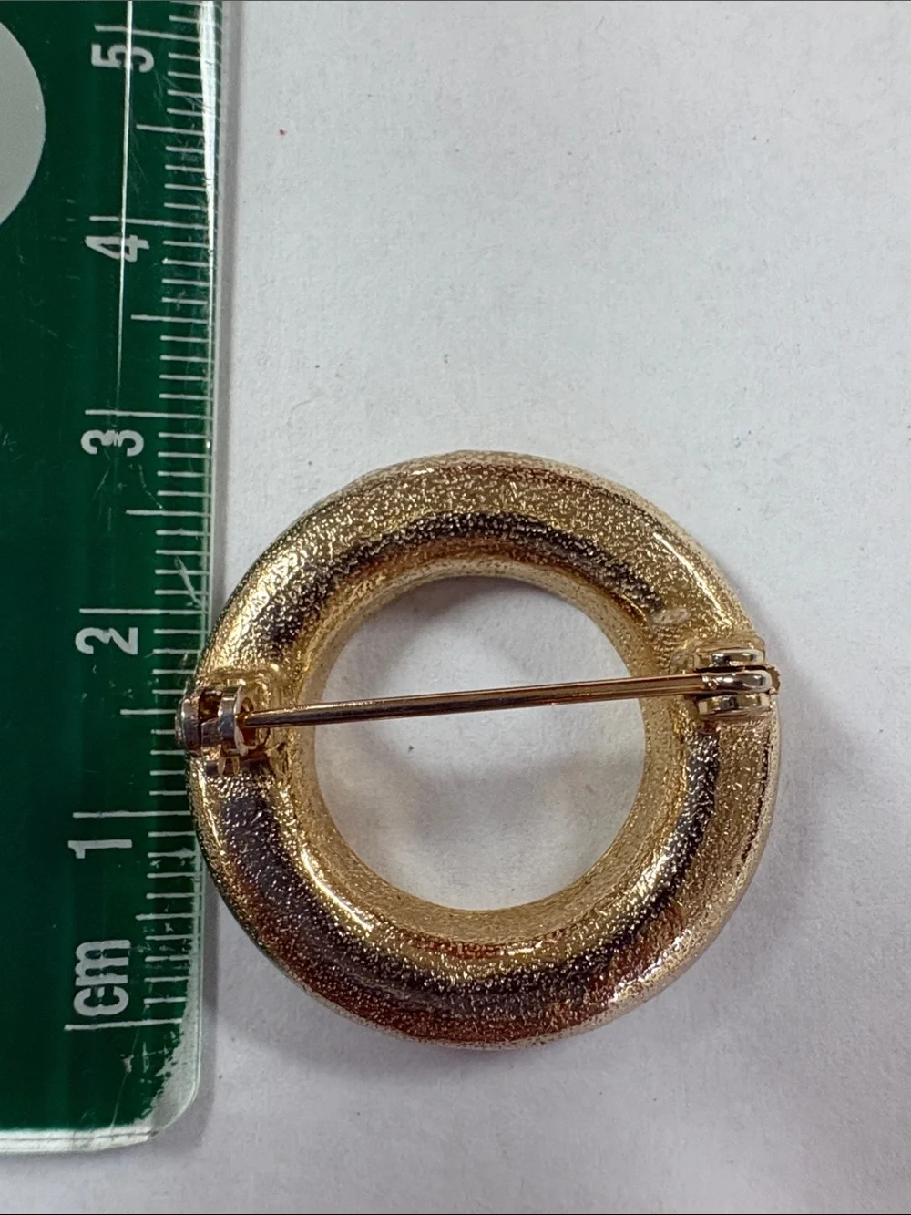 Gold-Tone Round DONUT Brooch Pin - Women Jewelry Brooches